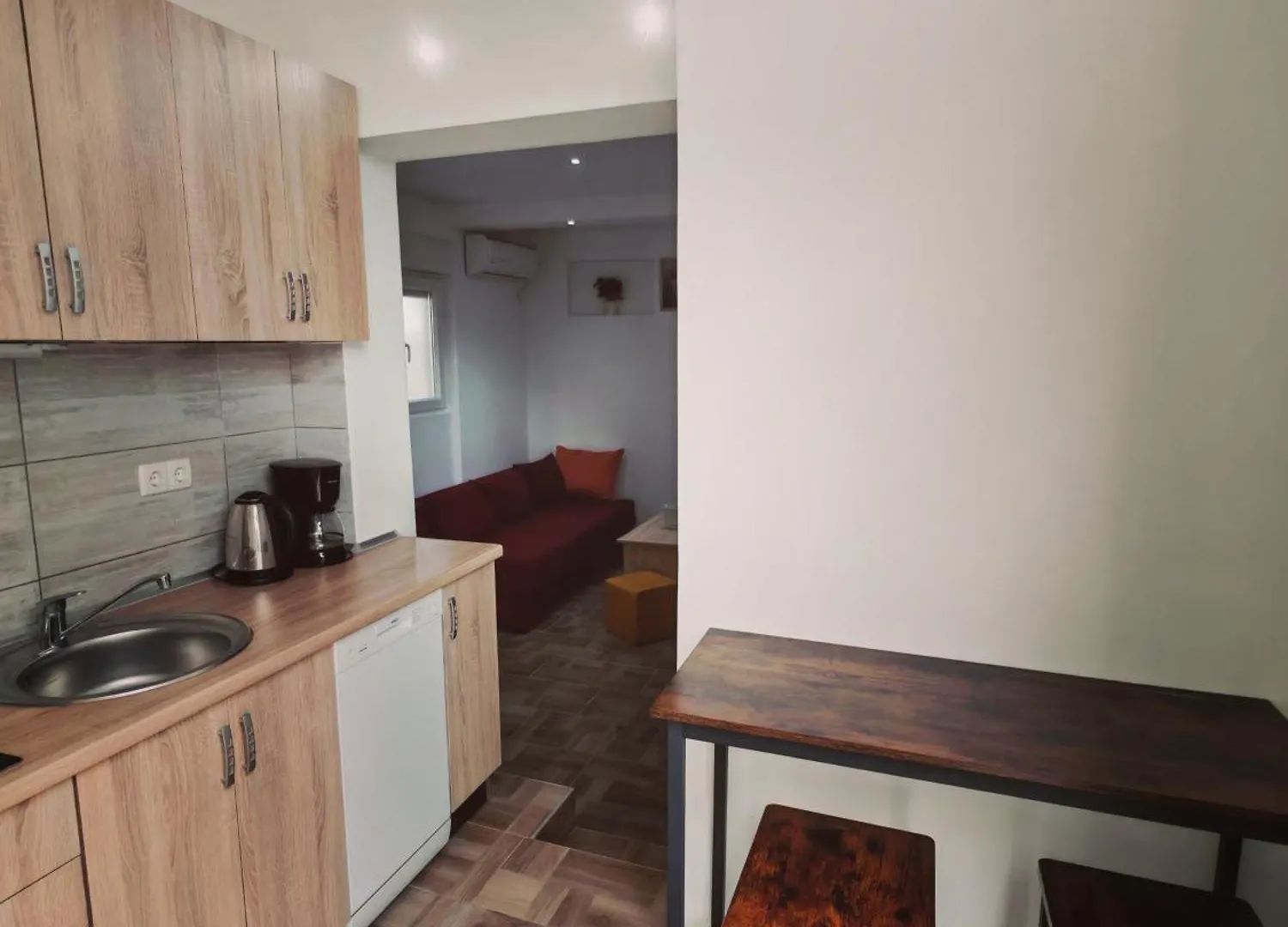 Apartments Curic Trogir 0*,
