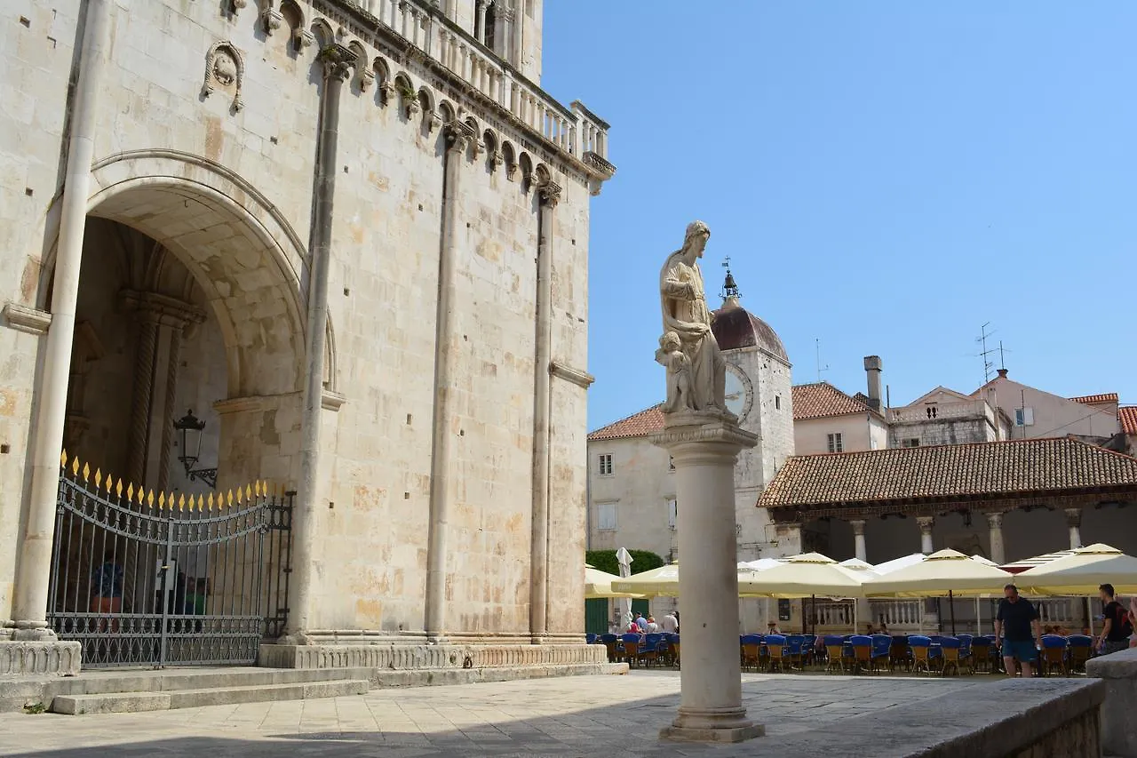 Apartments Curic Trogir