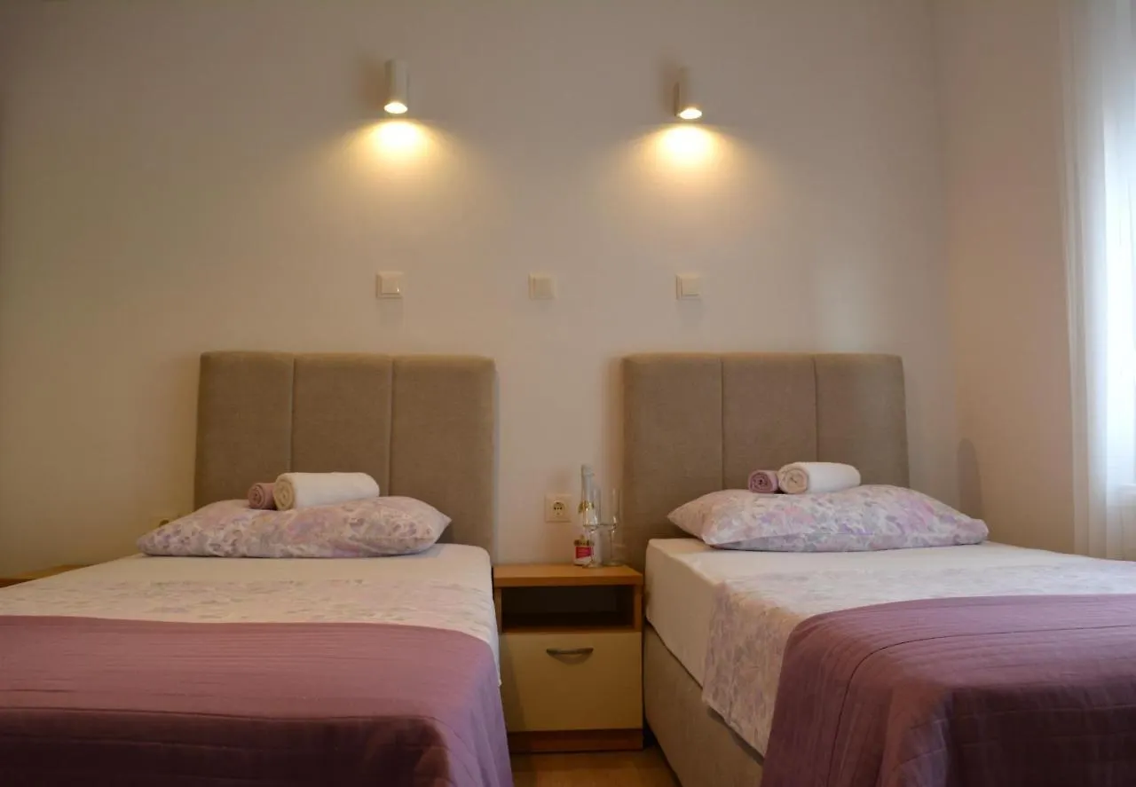 Apartments Curic Trogir